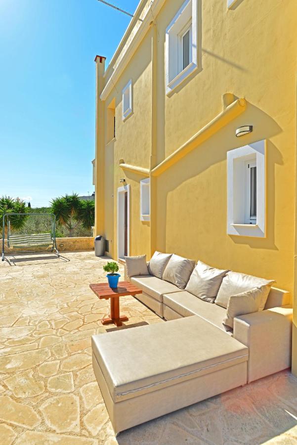 Villa Konstantinos 6 Bedrooms Aegina Exteriör bild