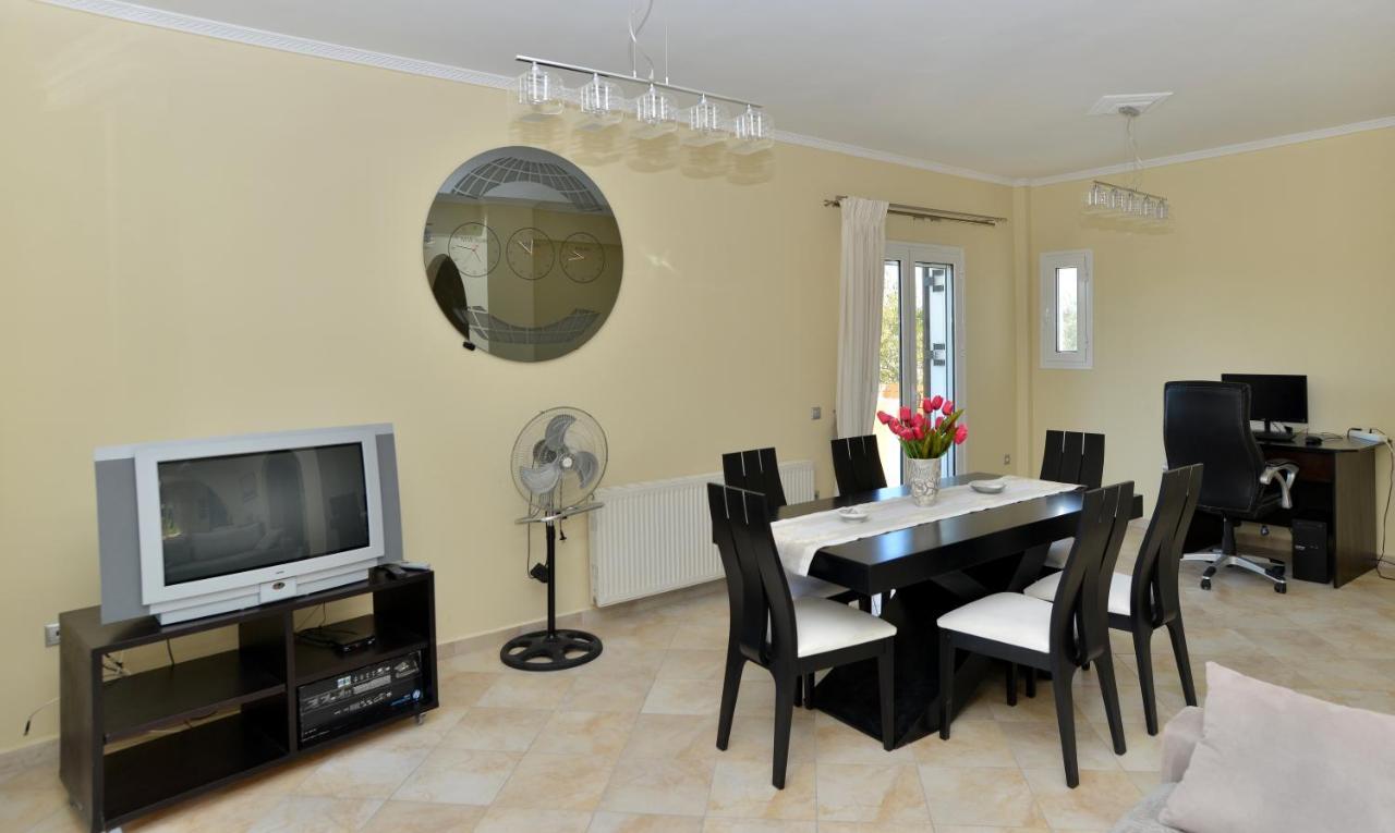 Villa Konstantinos 6 Bedrooms Aegina Exteriör bild