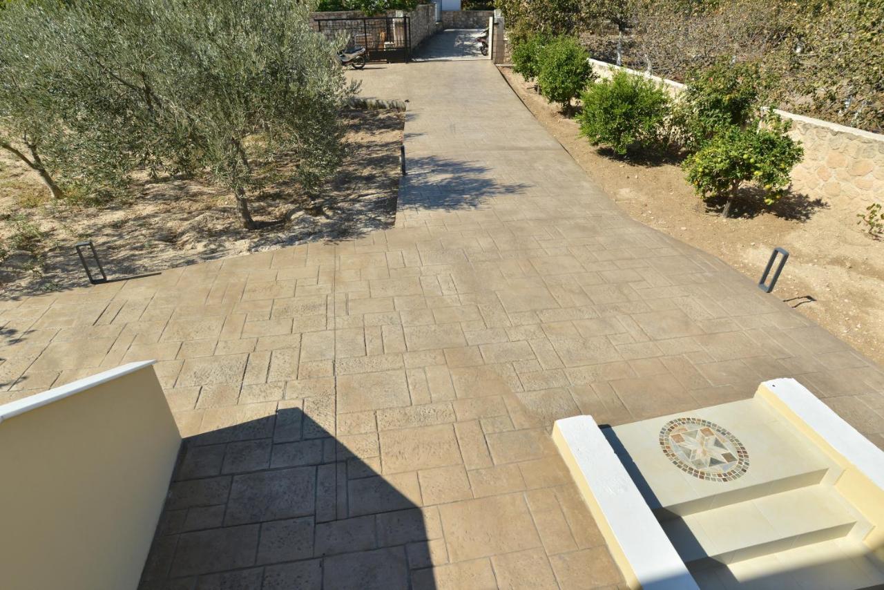 Villa Konstantinos 6 Bedrooms Aegina Exteriör bild