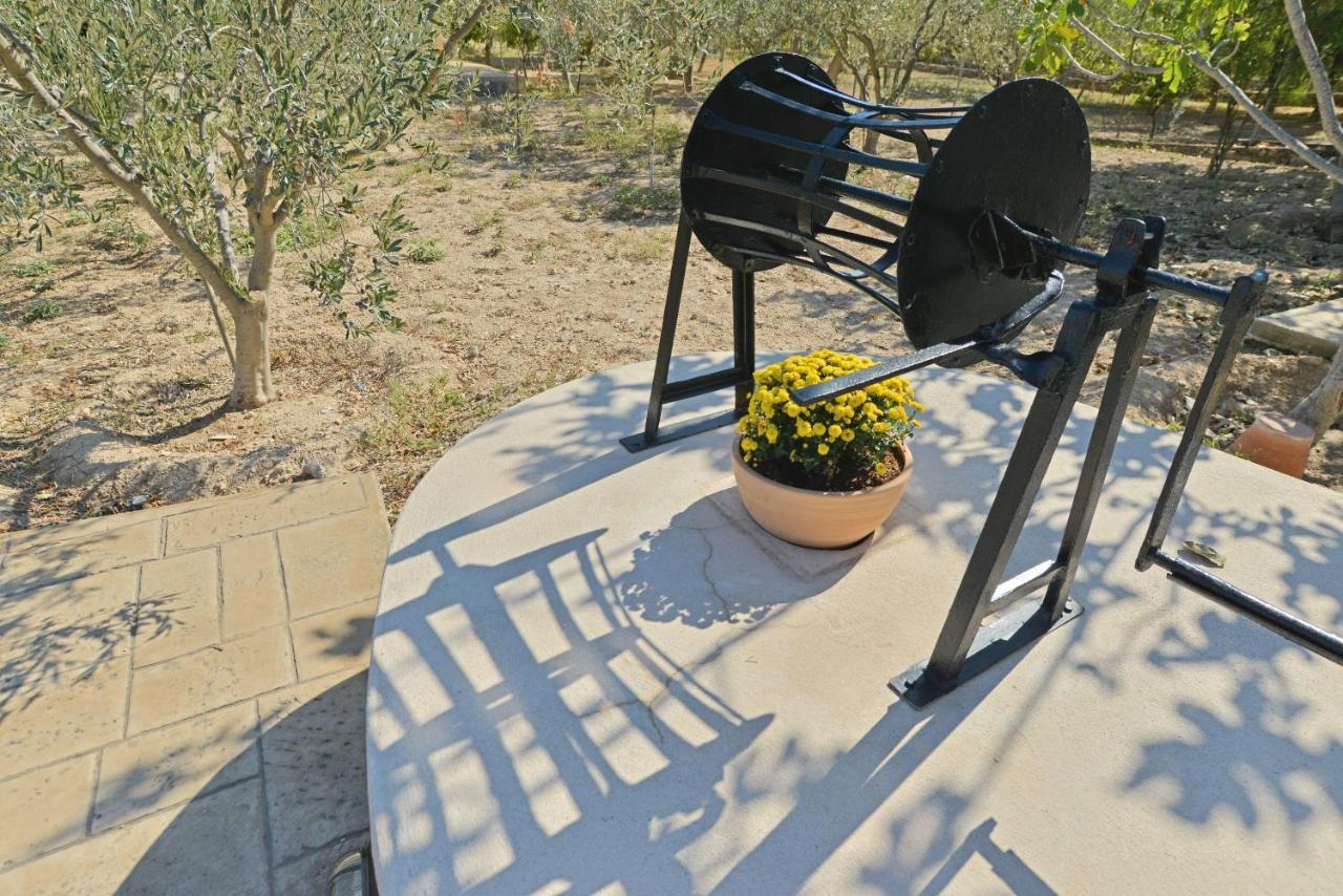 Villa Konstantinos 6 Bedrooms Aegina Exteriör bild